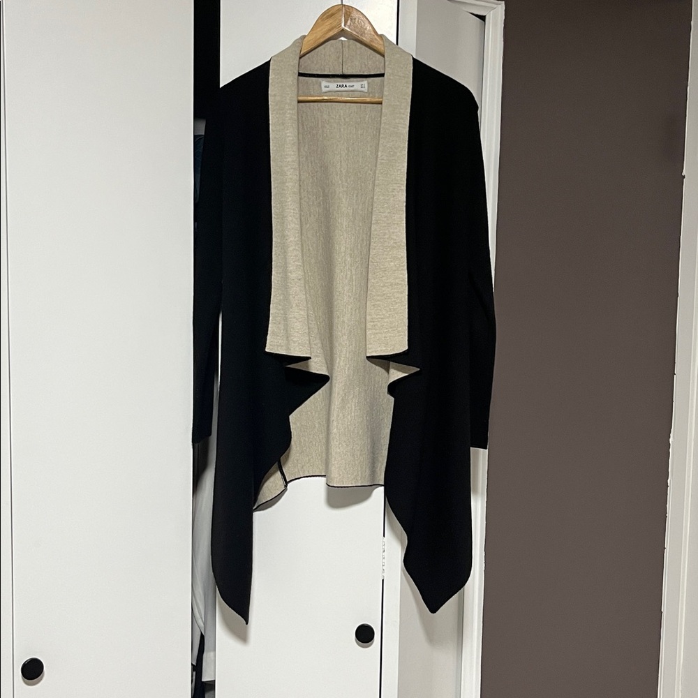Zara Knit Black and Beige Cardigan